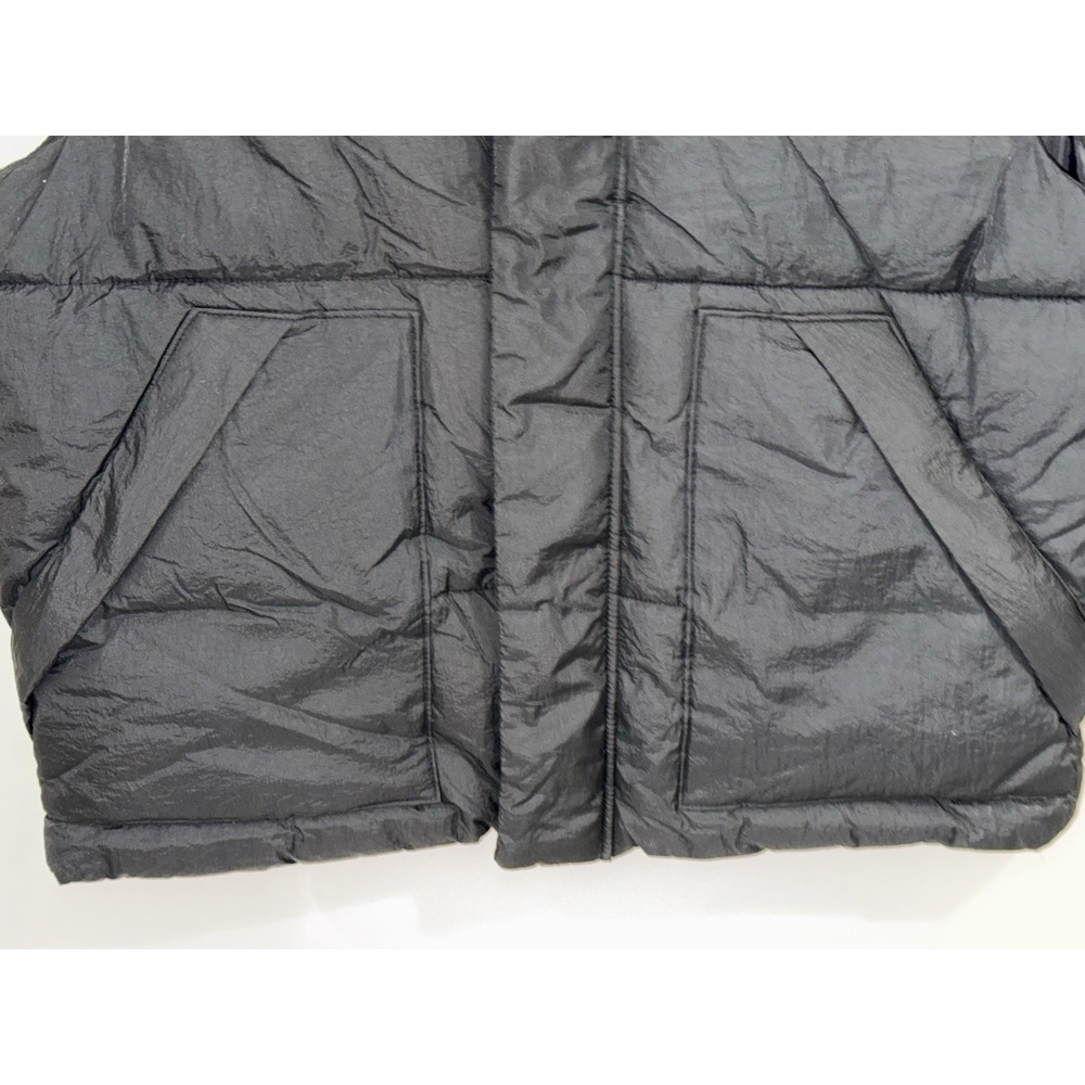 Old Navy Men's Black Frost-Free Water-Resistant Puffer Vest Jacket Large - Picture 2 of 9